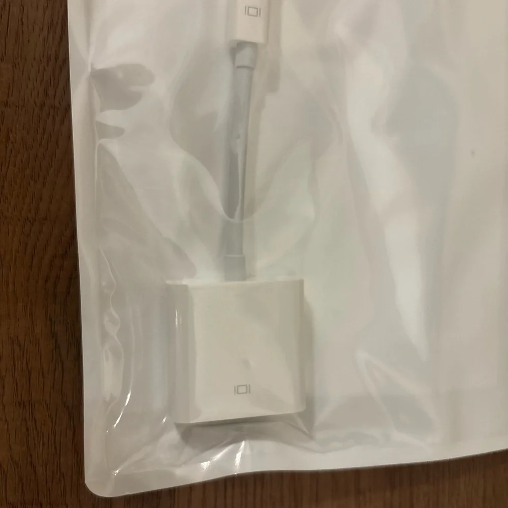 New Sealed And Original Apple Mini Display‎ Port to DVI Adapter